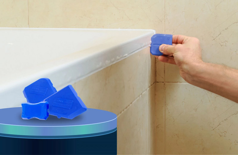 Vuốt sạch keo thừa sau khi bắn để đảm bảo thẩm mỹ